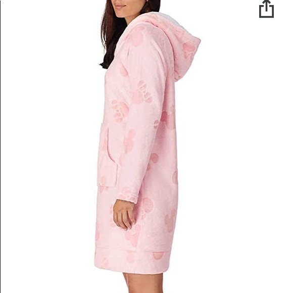 Disney pink Large & XL Fleece Hoodie Robe NWT - Picture 2 of 8